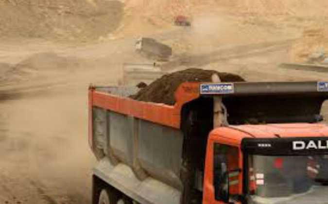 بسبب مسك و استعمال مدلس : إيقاف المدير العام لشركة نقل المواد المنجمية