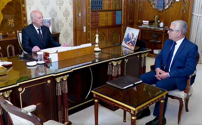 قيس سعيد يدعو الى مراجعة الامر الخاص بالدخول الى المعاهد النموذجية