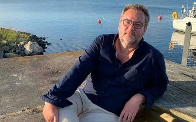 صحفي فرنسي يتعرض الى التفتيش خلال تغطيته لعملية الاستفتاء