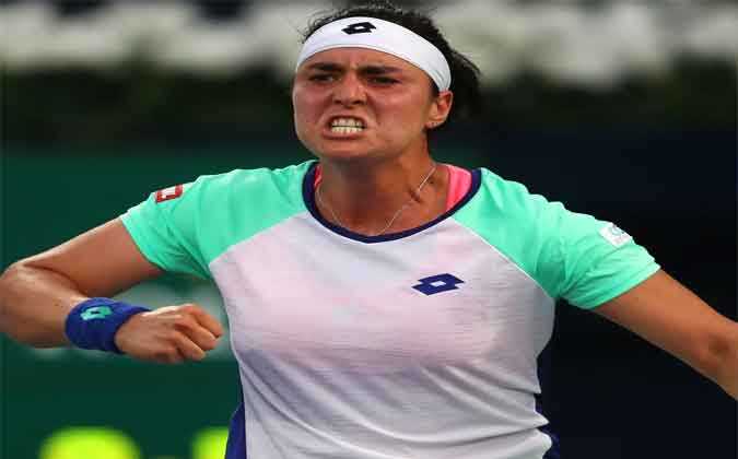 دورة تورنتو :  آلام في المعدة تجبر أنس جابر على الانسحاب