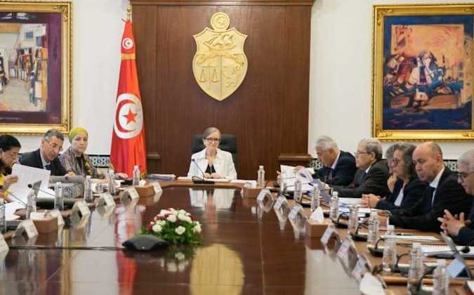 مجلس الوزراء يصادق على جملة من المراسيم  و الاوامر الرئاسية