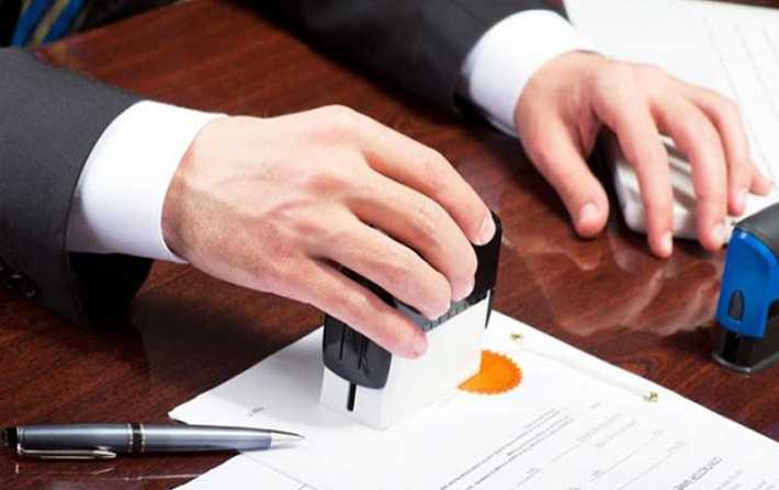 غار الدماء  – جندوبة : إيقاف عمدة تعمّد تدليس إمضاءات الوالي والمعتمد لإيهام المواطنين بإنتدابهم